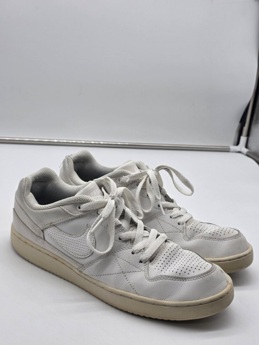 Nike Shoes Men 9.5 White Priority  Leather Low Top Damaged Sneakers 641894-111